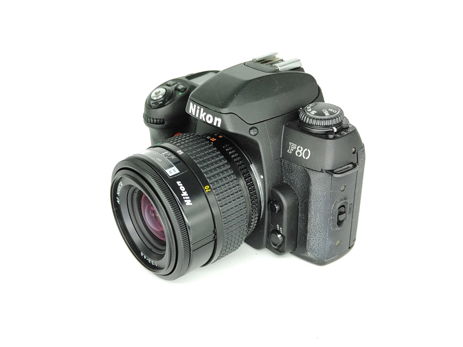 Nikon F80 Autofocus Film Camera With 35-70mm Zoom Lens 4 Nikon F80 Autofocus Film Camera With 35-70mm Zoom Lens - Image 2